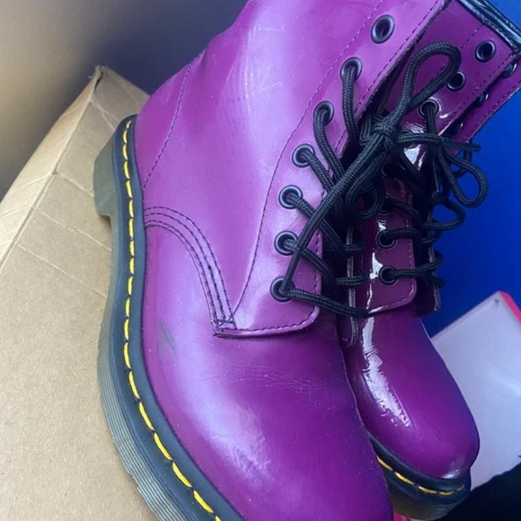 lilac doc martens